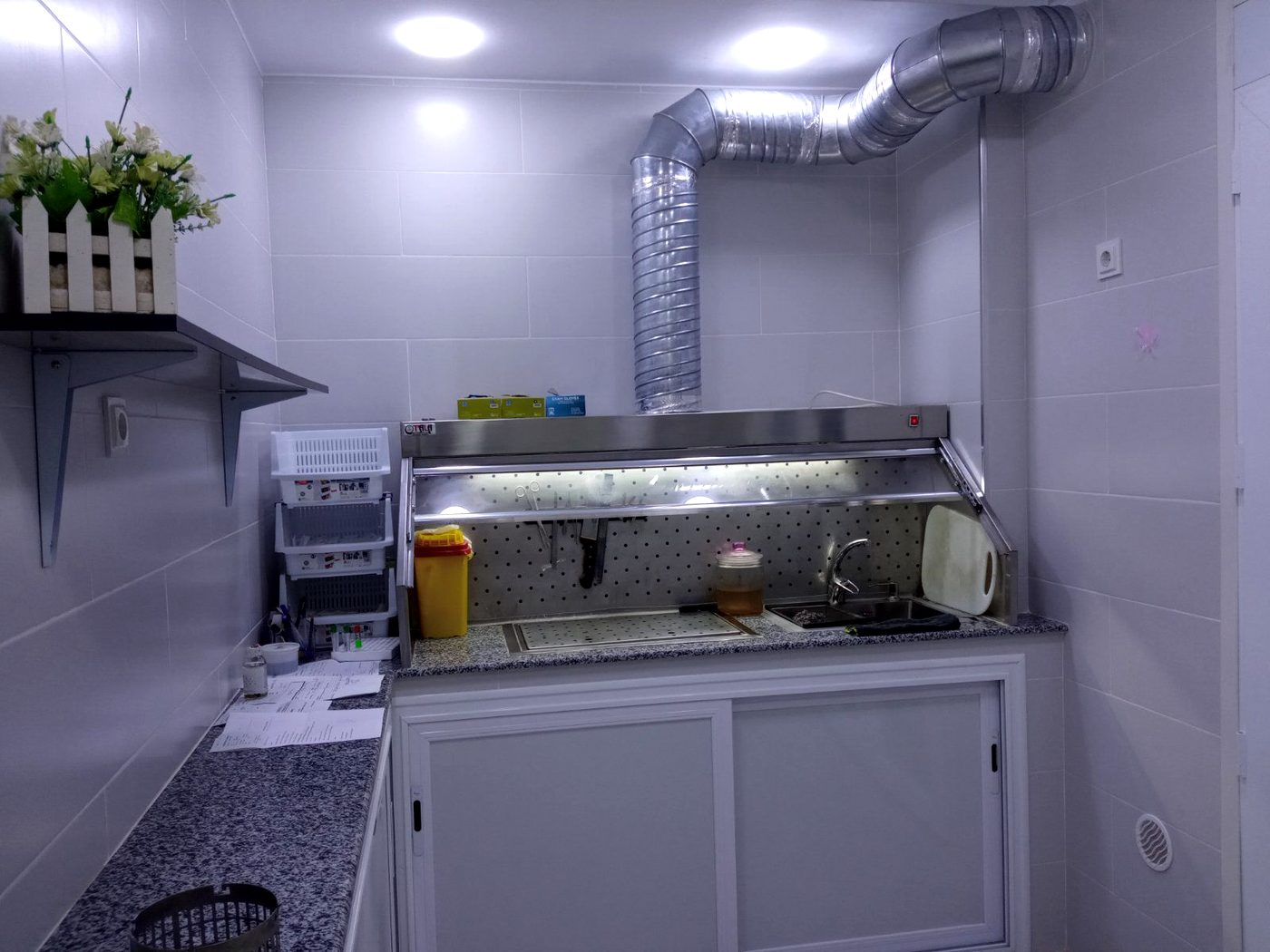 Poste de travail technique — laboratoire d'anapath Alger